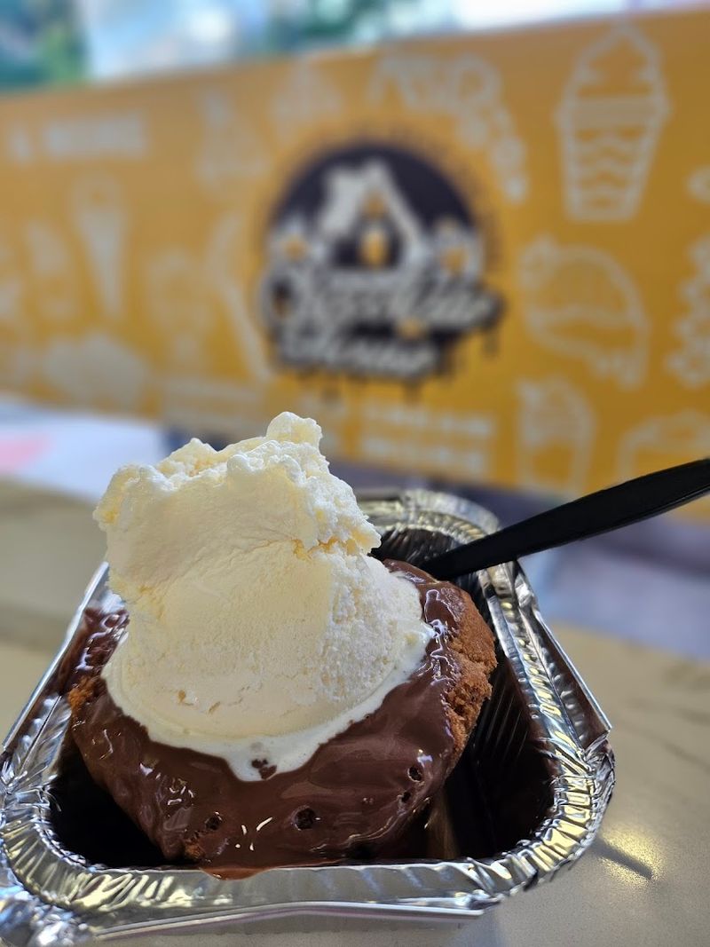 The Molten Lava Cakes Are The Warm Chocolate Moment Everyone Comes For The Molten Lava Cakes Are The Warm Chocolate Moment Everyone Comes For