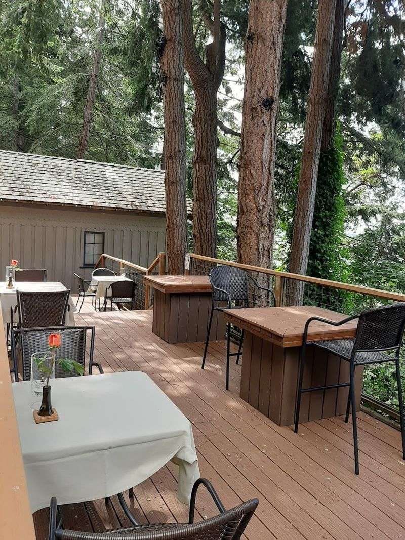 The Oyster Bar On Chuckanut Drive