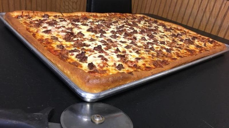 The Pizza That Makes People Drive Across County Lines The Pizza That Makes People Drive Across County Lines