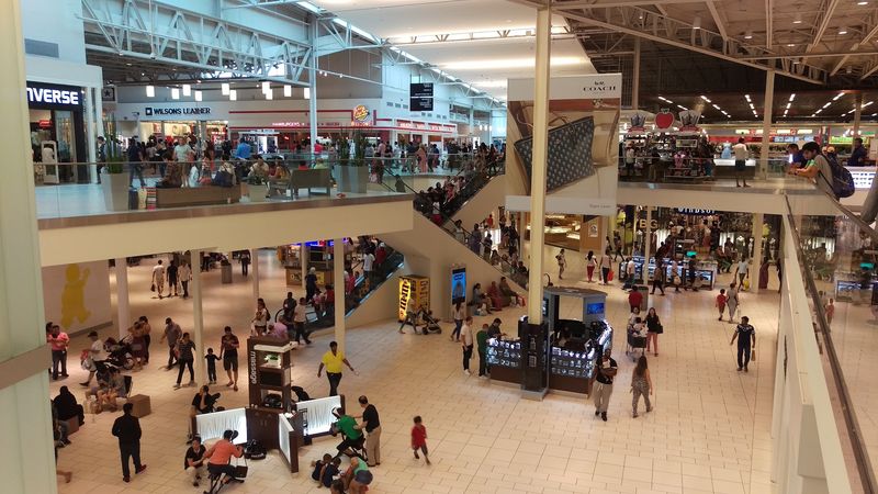 The Smartest Way To Shop This Massive Jersey Outlet Mall The Smartest Way To Shop This Massive Jersey Outlet Mall