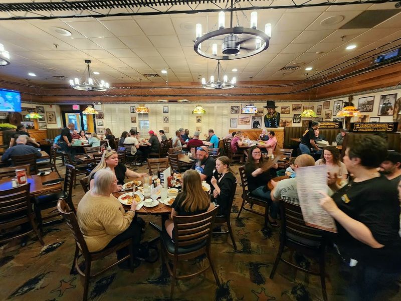 The Sunday Buffet Makes Comfort Food Feel Like A Weekend Event
