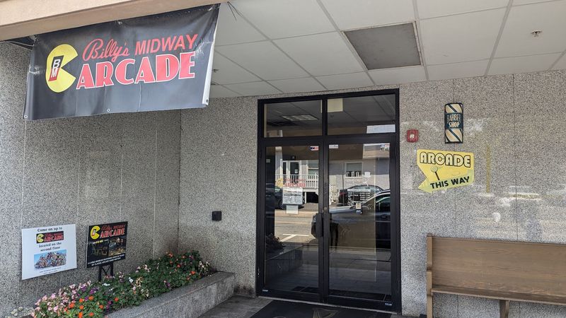 The Upstairs Hawthorne Arcade That Feels Like a Secret The Upstairs Hawthorne Arcade That Feels Like a Secret