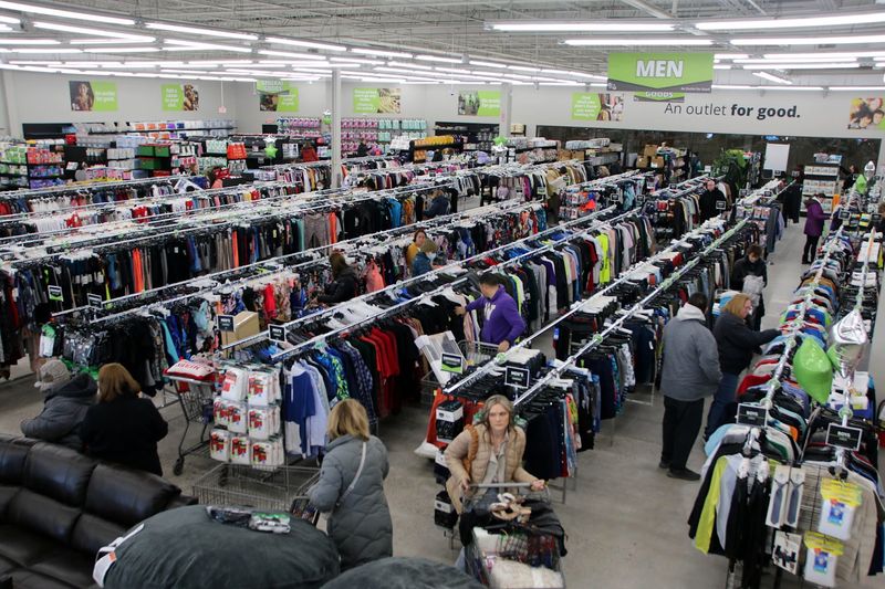 The Wyoming Location's Size Advantage The Wyoming Location's Size Advantage