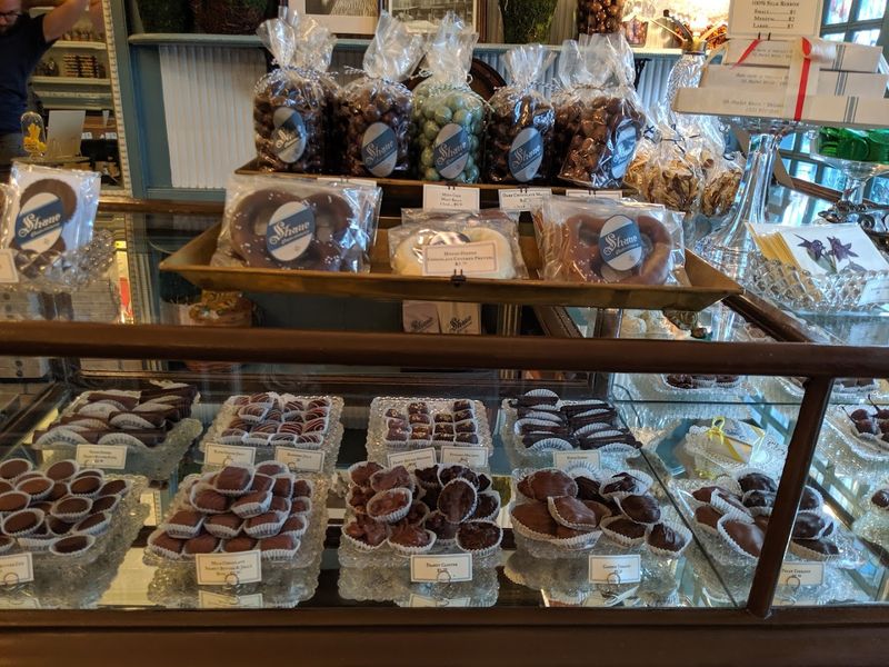 The chocolate aroma that pulls you inside The chocolate aroma that pulls you inside