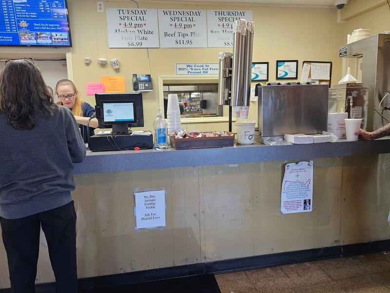The easy counter-service routine locals know by heart The easy counter-service routine locals know by heart