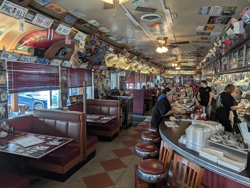 The kind of service that makes strangers feel like regulars The kind of service that makes strangers feel like regulars
