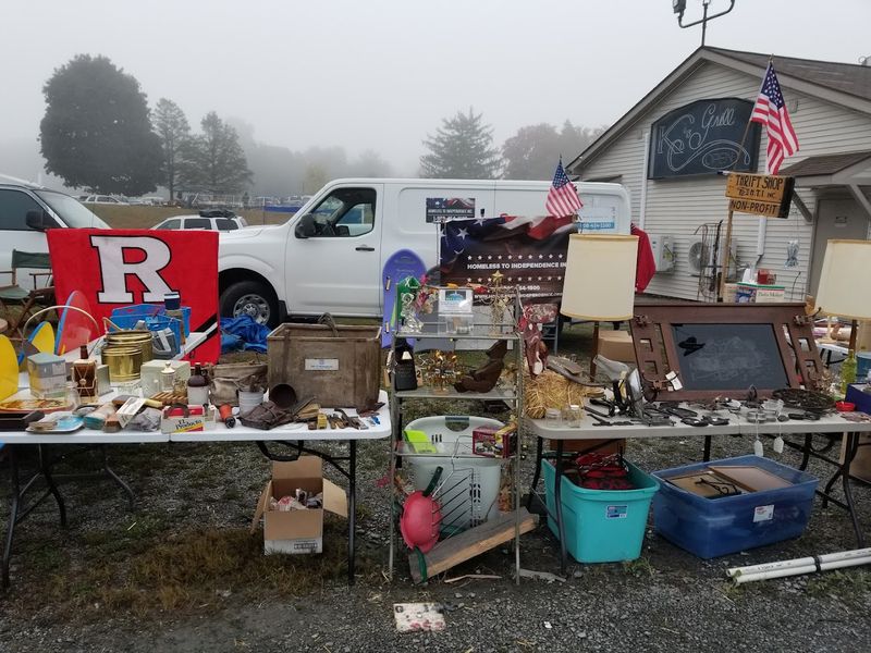 The market still has that old-school outdoor vibe