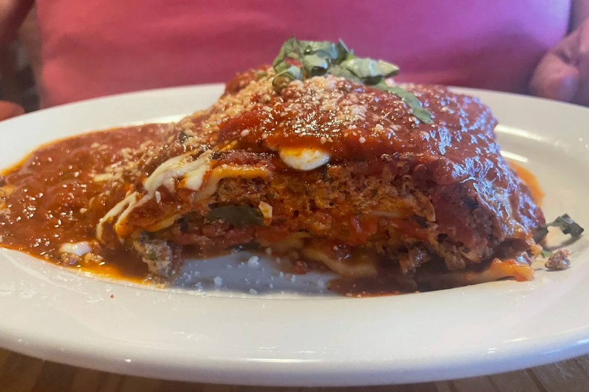 This Cozy Tennessee Spot Serves Lasagna Worth Planning Dinner Around