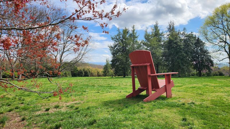 This Dreamy Knoxville Garden Feels Like Stepping Into A Living Painting This Dreamy Knoxville Garden Feels Like Stepping Into A Living Painting