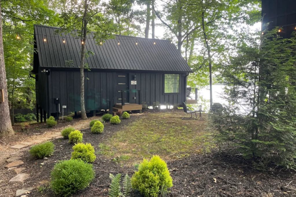 This Dreamy Tennessee River Retreat Has Private Cabins Steps From The Water