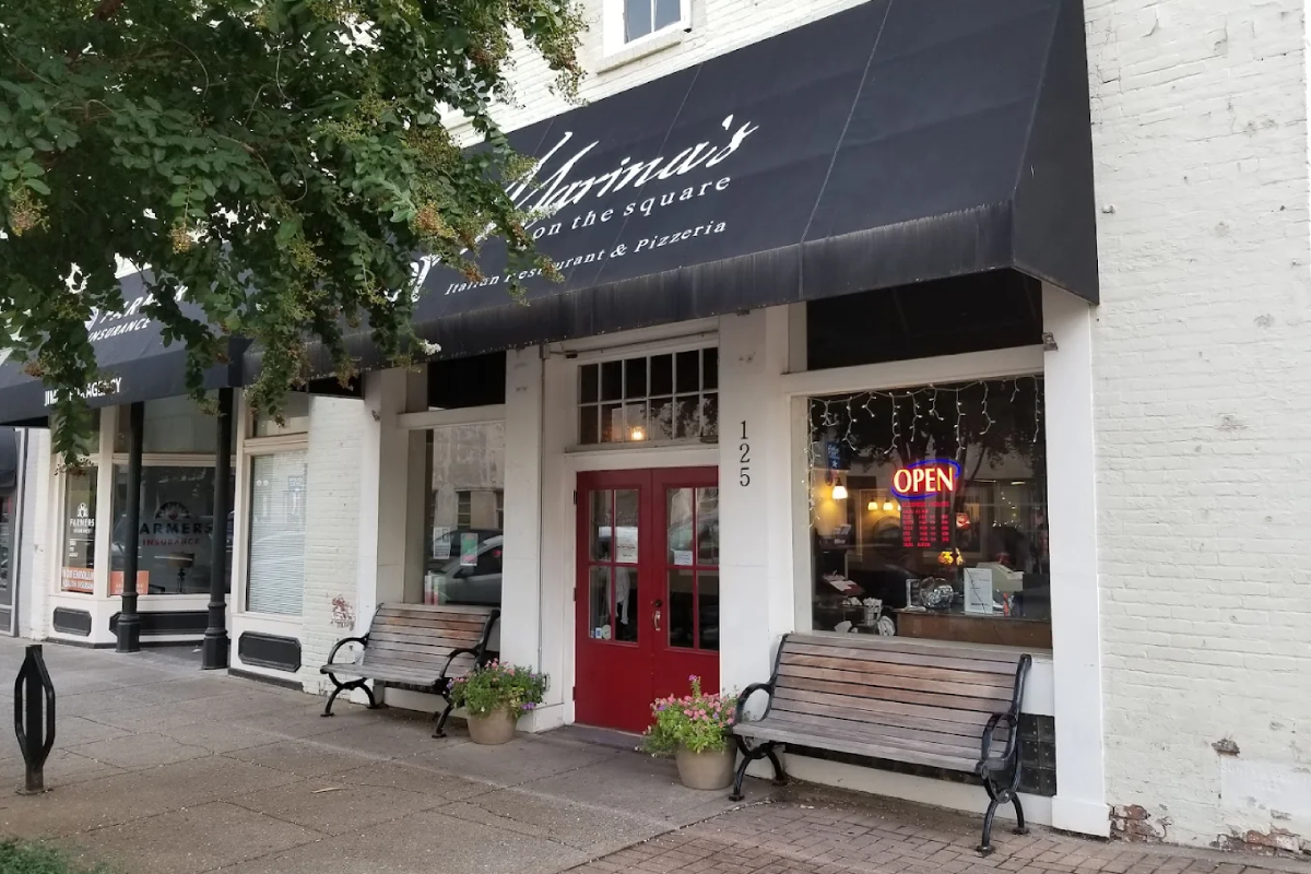 This Family-Owned Italian Restaurant in Tennessee Is the Talk of the Town