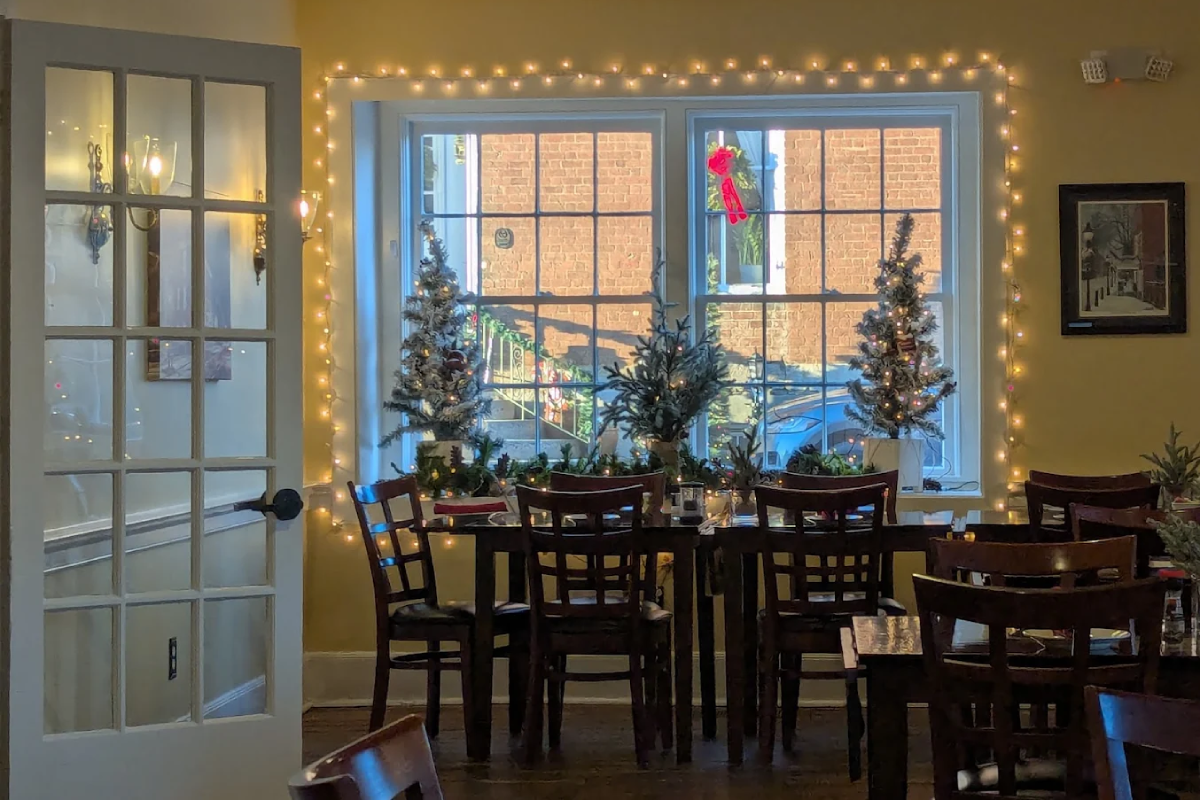 This Historic Tennessee Tavern Is the Small-Town Dinner Spot Locals Don't Brag About