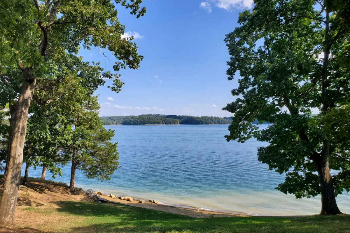 This Laid-Back Tennessee Lake Park Is Still Blissfully Under the Radar