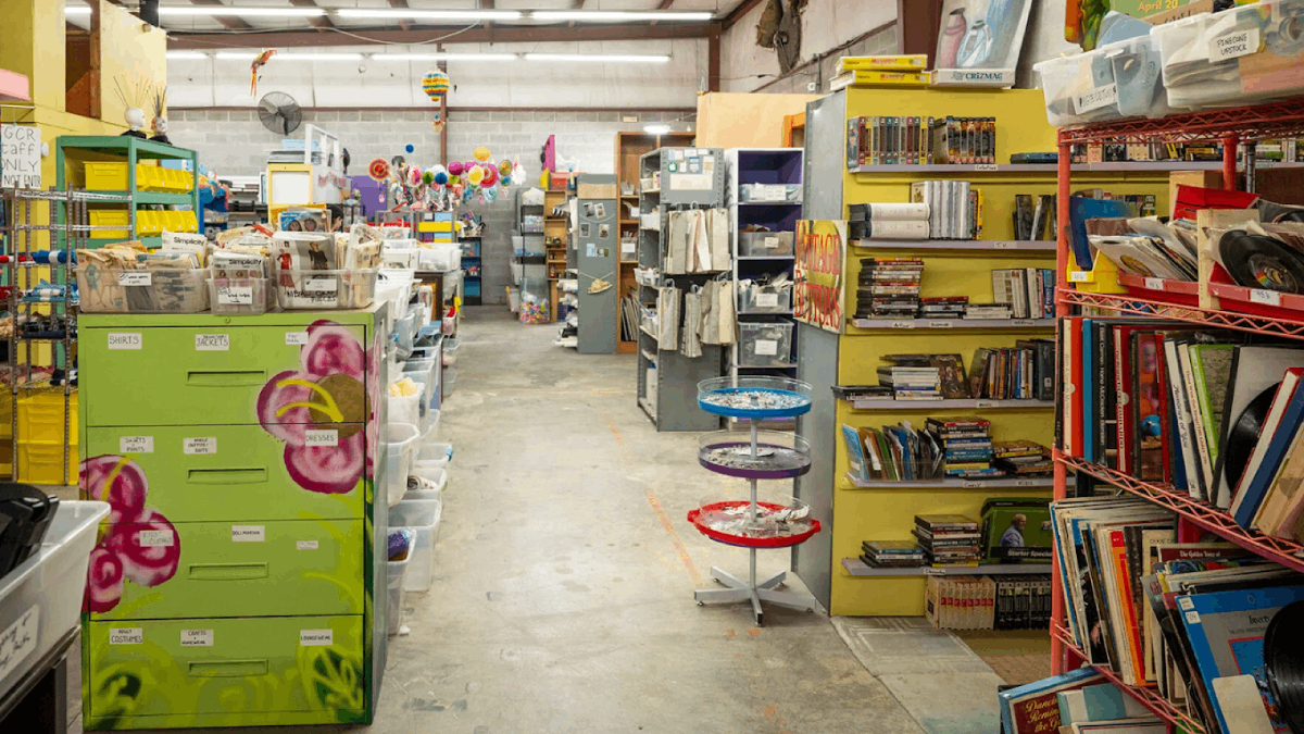 This Pay-What-You-Can Tennessee Art Store Is a Treasure Hunt for Creative Thrifters