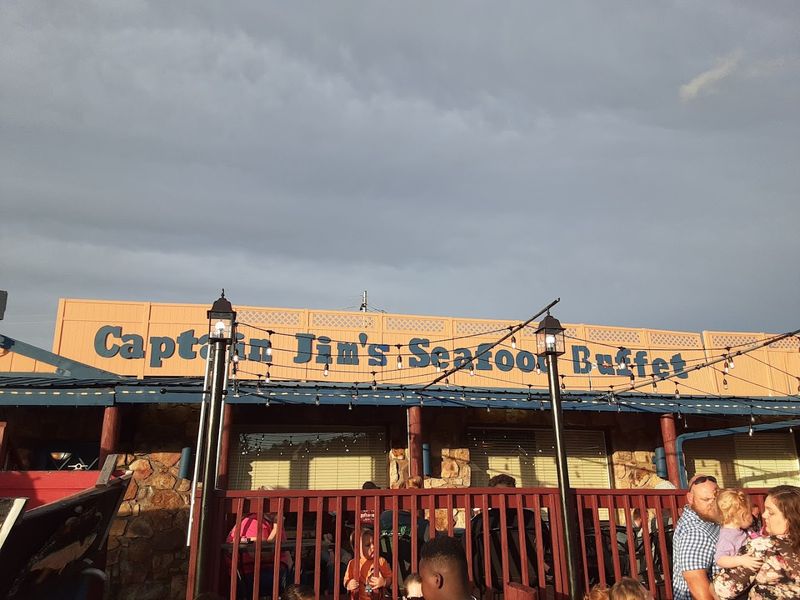 This Pigeon Forge Seafood Buffet Is Worth the Drive