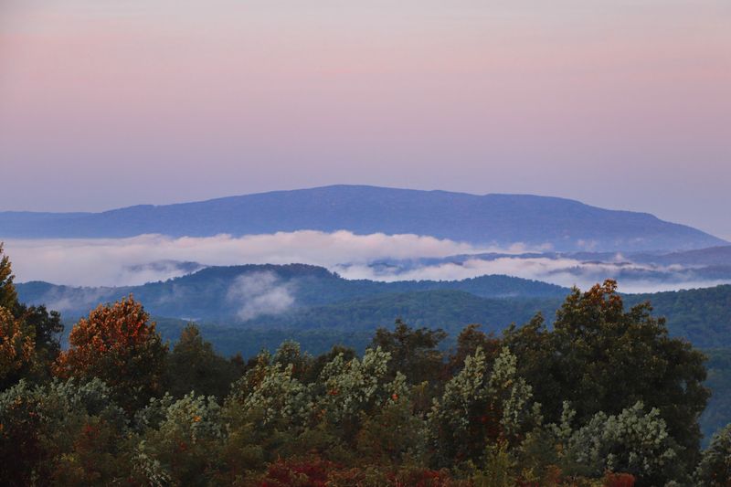 This Remote Tennessee Overlook Feels Like A Secret Worth Sharing
