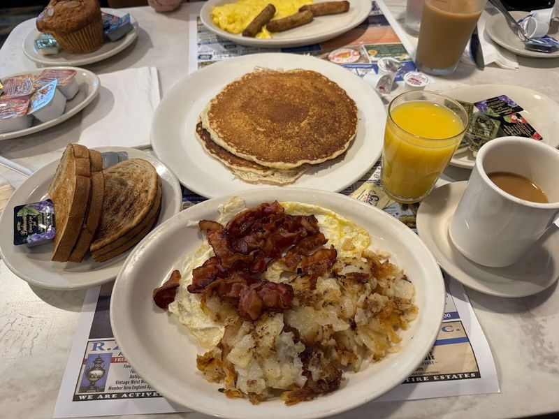 This Route 17 Favorite Has More Than One Reason To Visit
