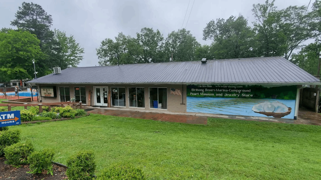 This Tennessee Gem Is North America's Only Freshwater Pearl Farm