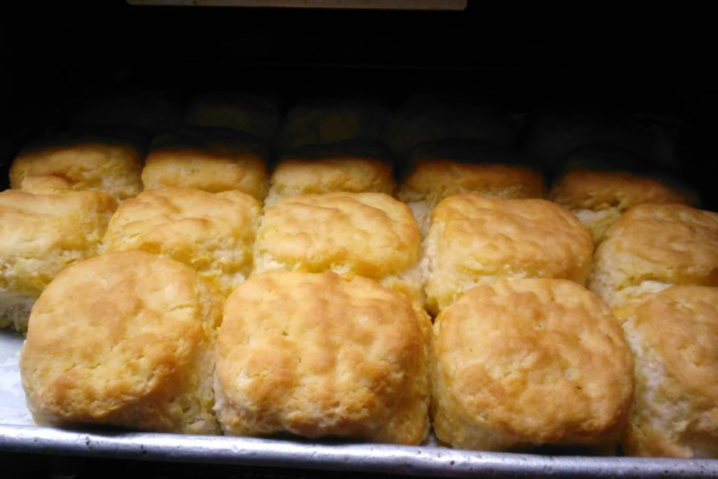 This Tennessee Kitchen Serves Buttermilk Biscuits That Melt in Your Mouth