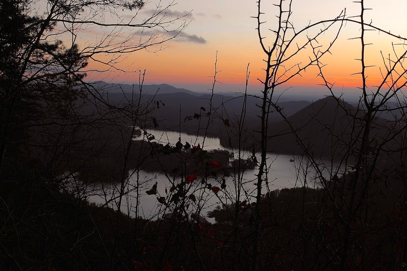 This Tennessee Mountain Overlook Is Pure Magic at Sunset