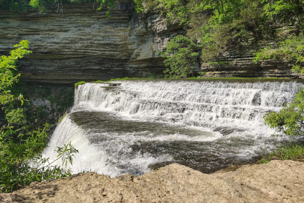 This Tennessee River Creates Four Waterfalls in One Scenic State Park