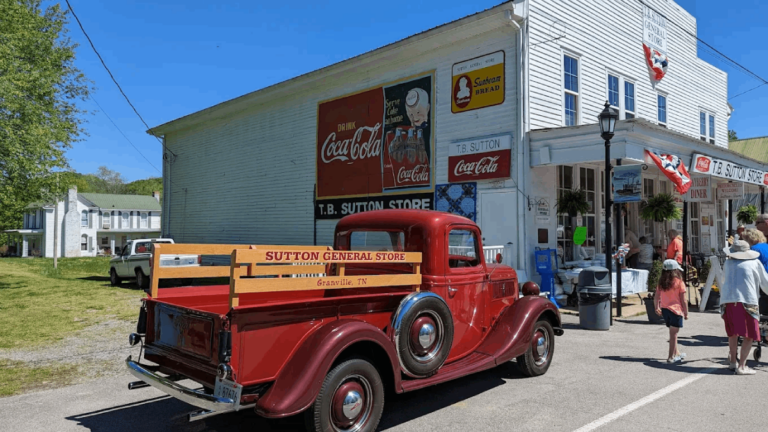 This Tiny Tennessee General Store Feels Like A Scene From A Simpler Era