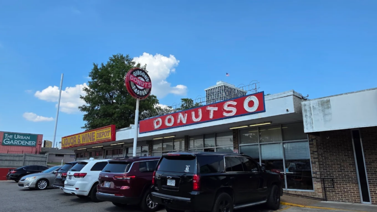 This Tiny Tennessee Spot Has Built a Huge Following for Its Donuts