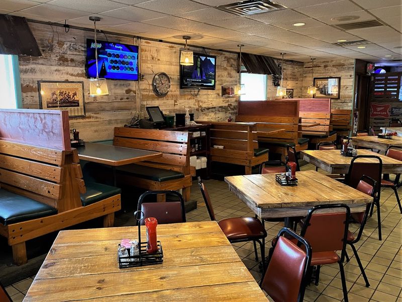 Tim’s Tavern – Canton