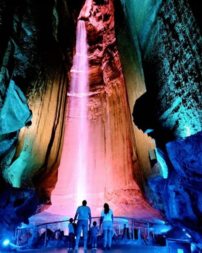 Tour Ruby Falls in Chattanooga