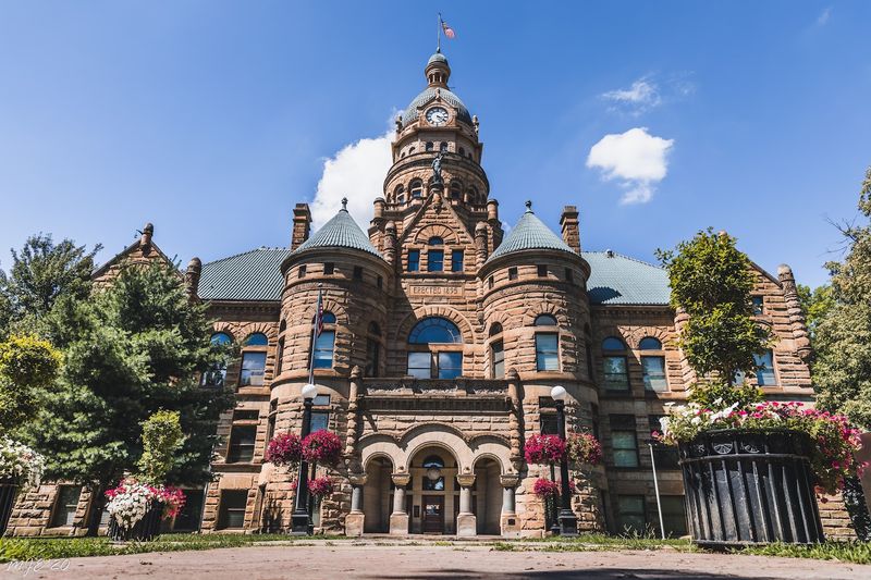 Trumbull County Courthouse, Warren