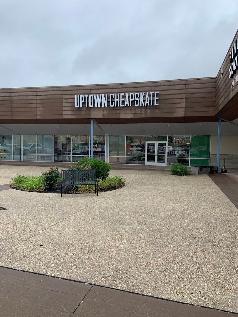 Uptown Cheapskate (York) Uptown Cheapskate (York)