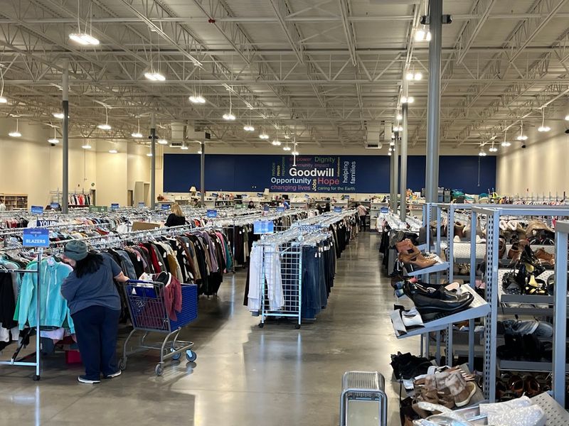 Goodwill Store E. Brainerd — Chattanooga
