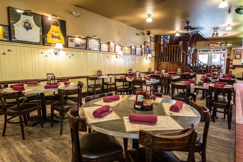 Virgil’s Real BBQ
