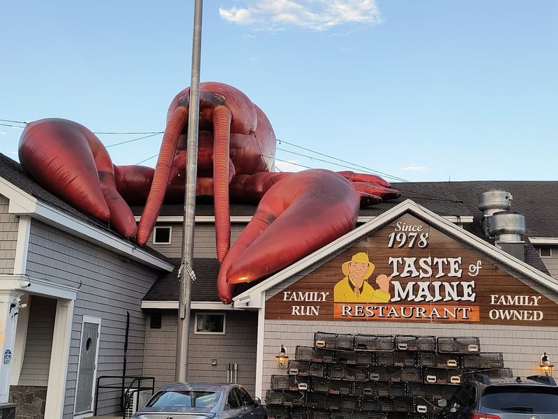 Why This One Rises Above the Usual Roadside Seafood Stop Why This One Rises Above the Usual Roadside Seafood Stop