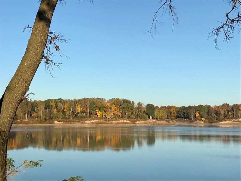 Where the Reservoir Opens Up All at Once