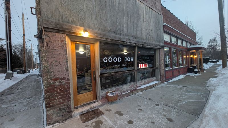 A Tiny Storefront With Big Treasure-Hunt Energy A Tiny Storefront With Big Treasure-Hunt Energy