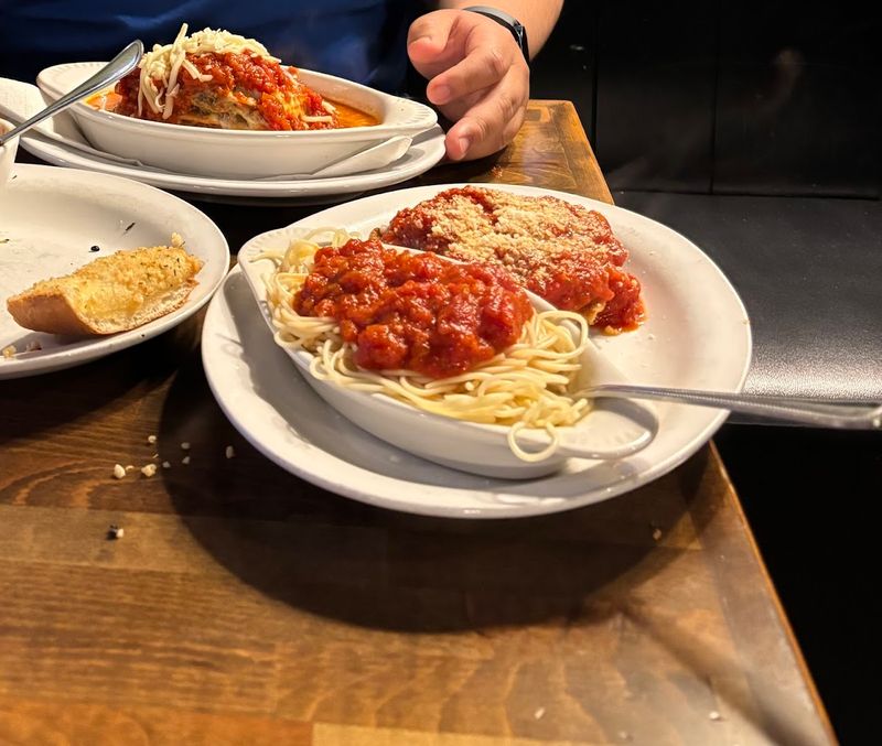 What Makes Marina's Different From a Chain Restaurant What Makes Marina's Different From a Chain Restaurant