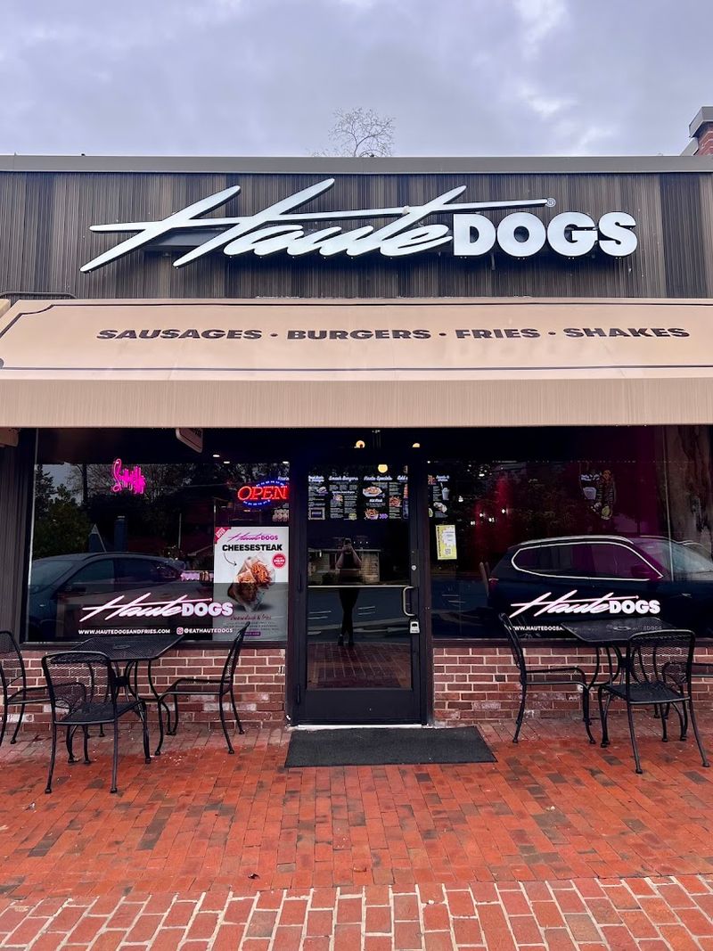 Why Haute Dog Feels Like A True Neighborhood Find Why Haute Dog Feels Like A True Neighborhood Find