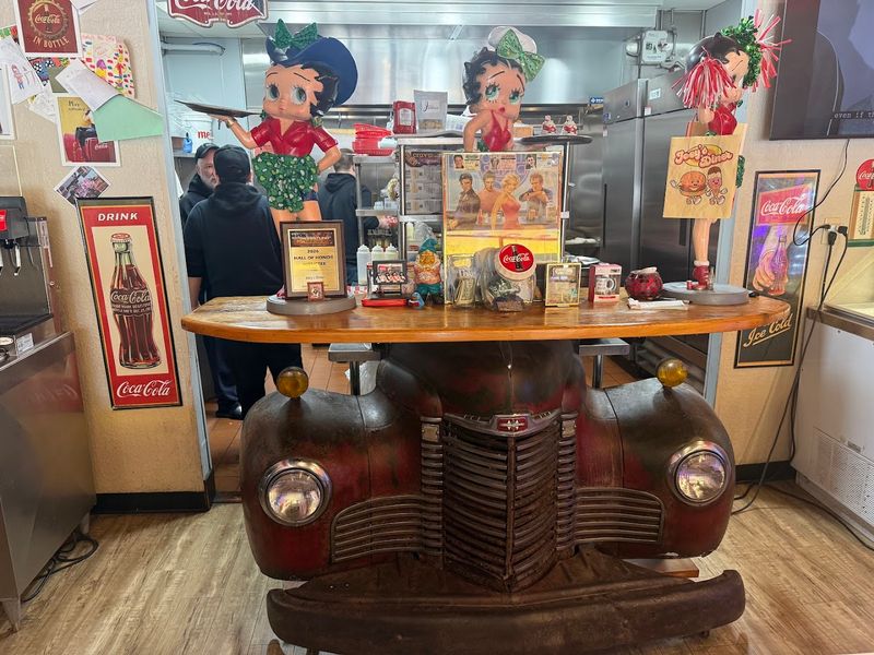 Why Joey’s Diner feels like a blast from the past Why Joey’s Diner feels like a blast from the past