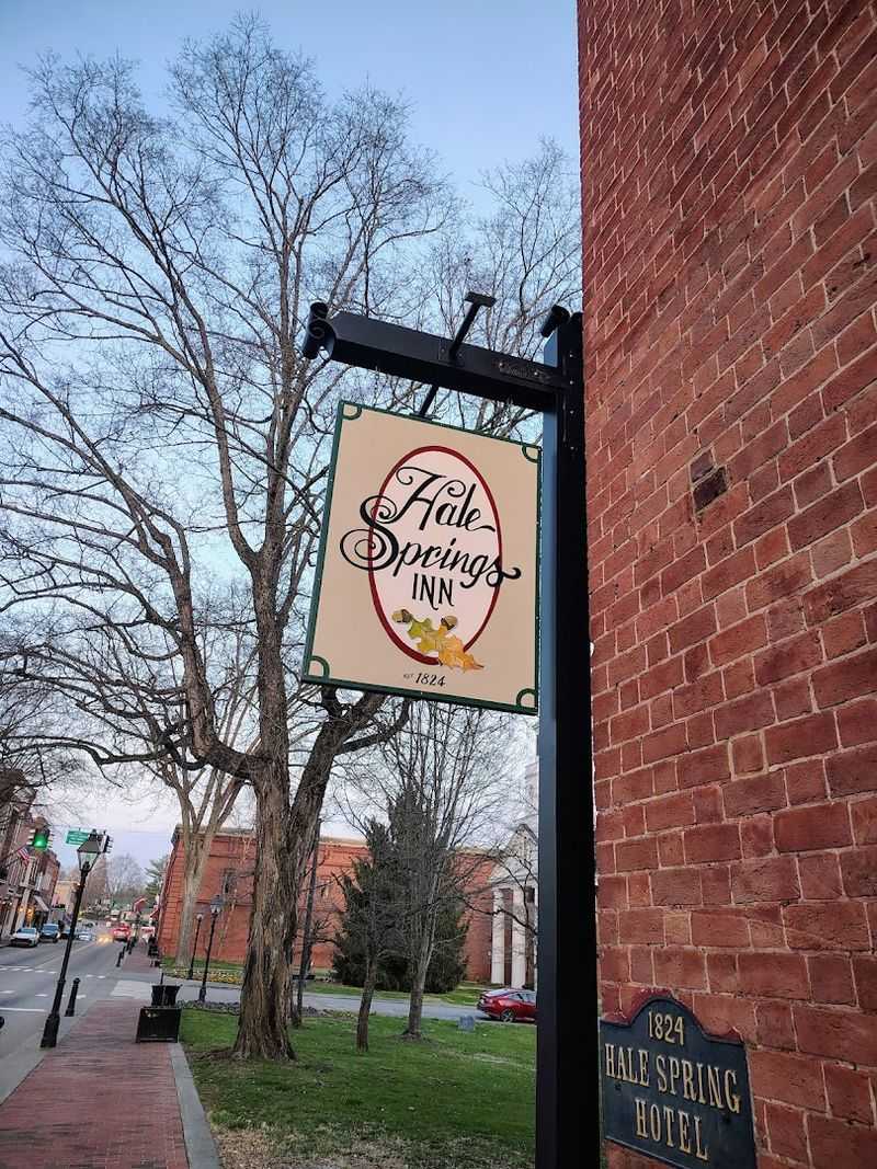 Why McKinney's Tavern Is Worth a Stop on Your Next Tennessee Trip