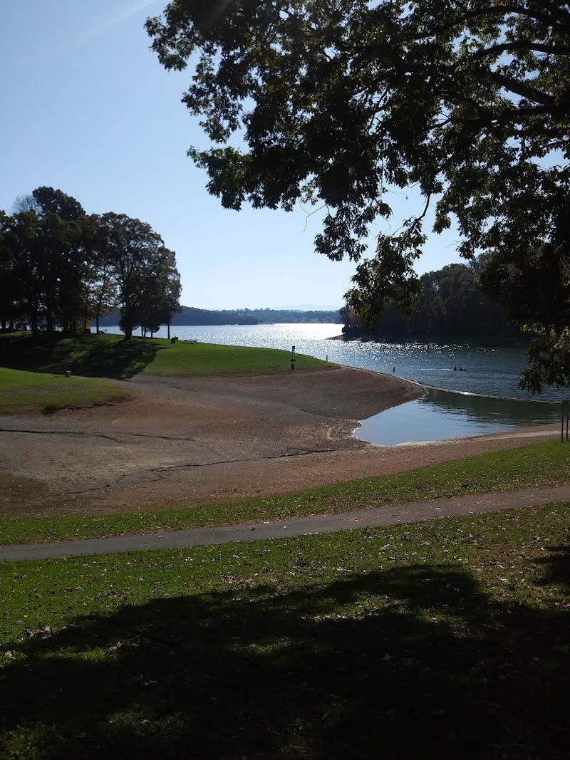 Why This Quiet Tennessee Lake Spot Is Worth Visiting Before Everyone Finds It Why This Quiet Tennessee Lake Spot Is Worth Visiting Before Everyone Finds It
