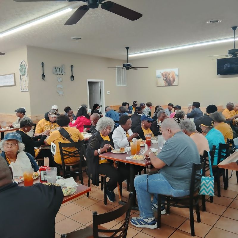 Why This Tennessee Buffet Has Locals Coming Back Hungry Why This Tennessee Buffet Has Locals Coming Back Hungry
