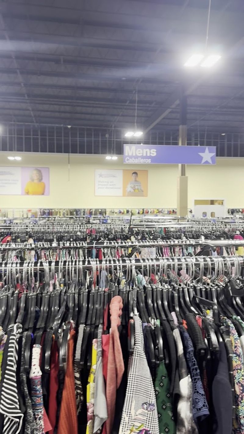 Why Thrift Hunters in Chattanooga Still Keep Coming Back Why Thrift Hunters in Chattanooga Still Keep Coming Back