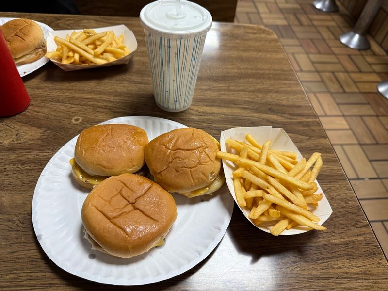 Why White Mana’s Smashed Sliders Still Draw Crowds After All These Years Why White Mana’s Smashed Sliders Still Draw Crowds After All These Years