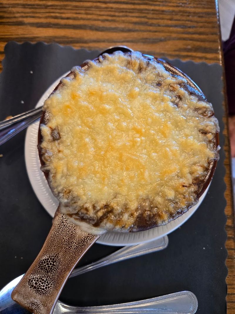 Why the French Onion Soup Has a Following Why the French Onion Soup Has a Following