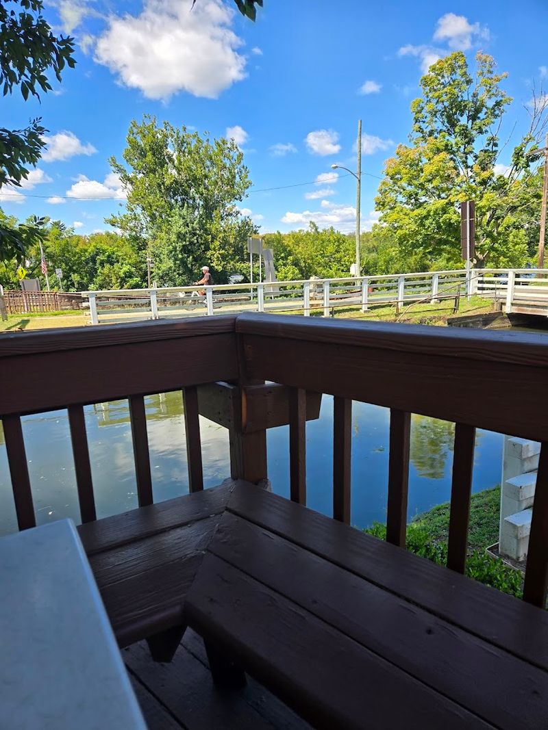 Why this River Road café feels like a hidden local escape