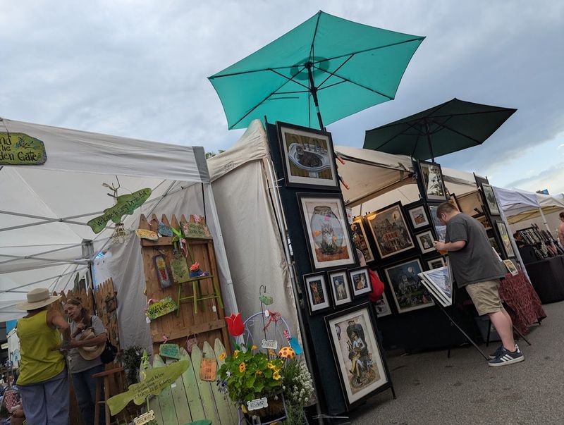 Wyandotte Street Art Fair – Wyandotte, Wayne