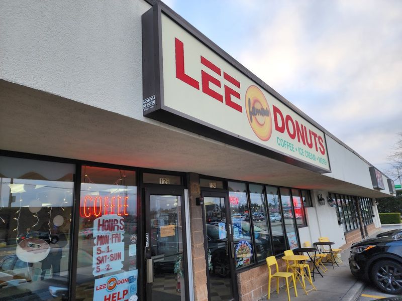 Lee's Donuts (Libertyville)