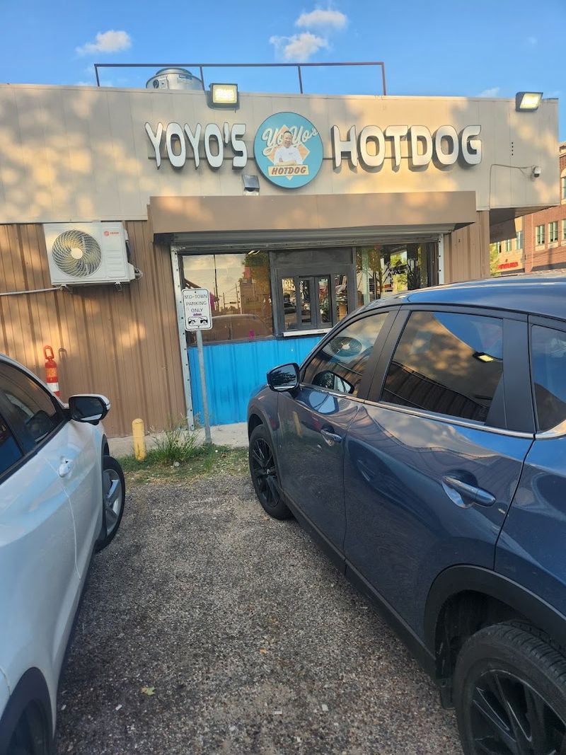 YoYo's Hotdog (Houston)