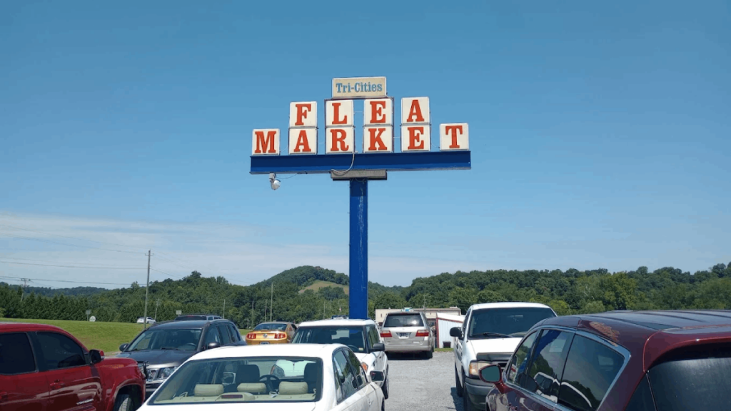 You Won't Believe What $30 Can Buy At This Massive Tennessee Flea Market